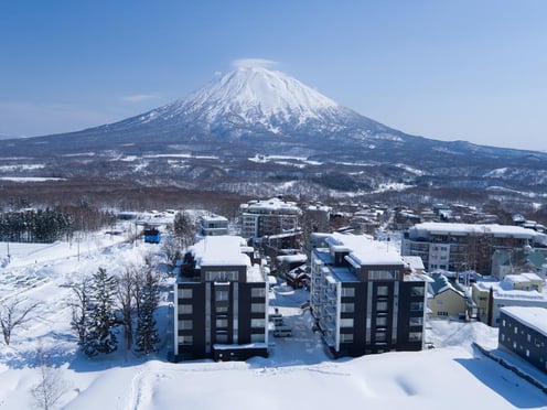 Niseko-Mount-Annapuri-Niseko-Japan-from-above