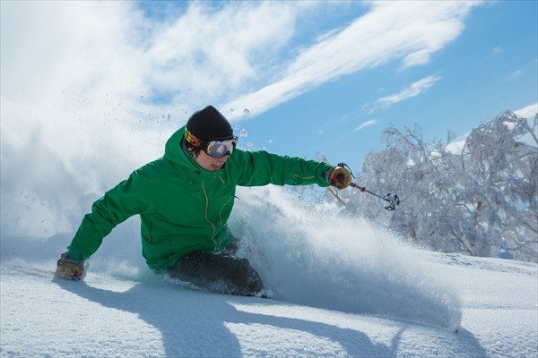 niseko-village-ski-resort-powder-skiing-japan-winter