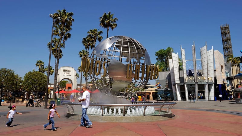 universal_studios_hollywood_globe