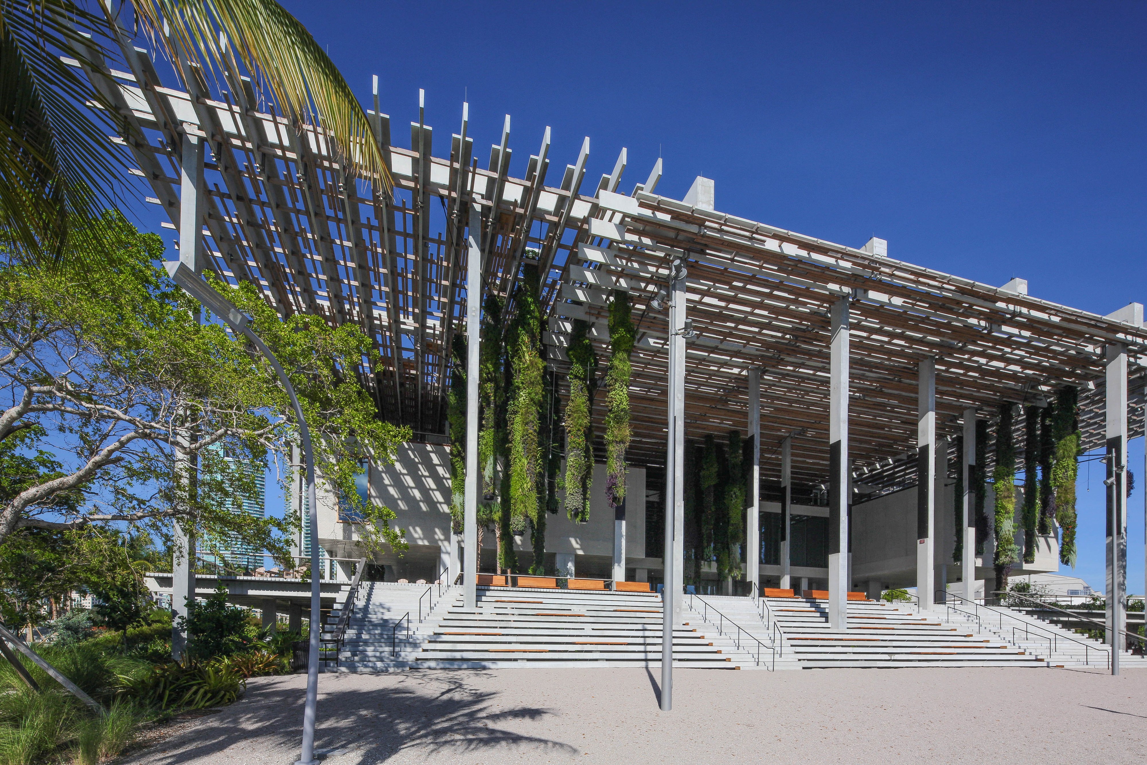 Perez-Art-Museum__2018_Pérez-Art-Museum-Miami,-east-facade.-Photo-by-Daniel-Azoulay-Photography